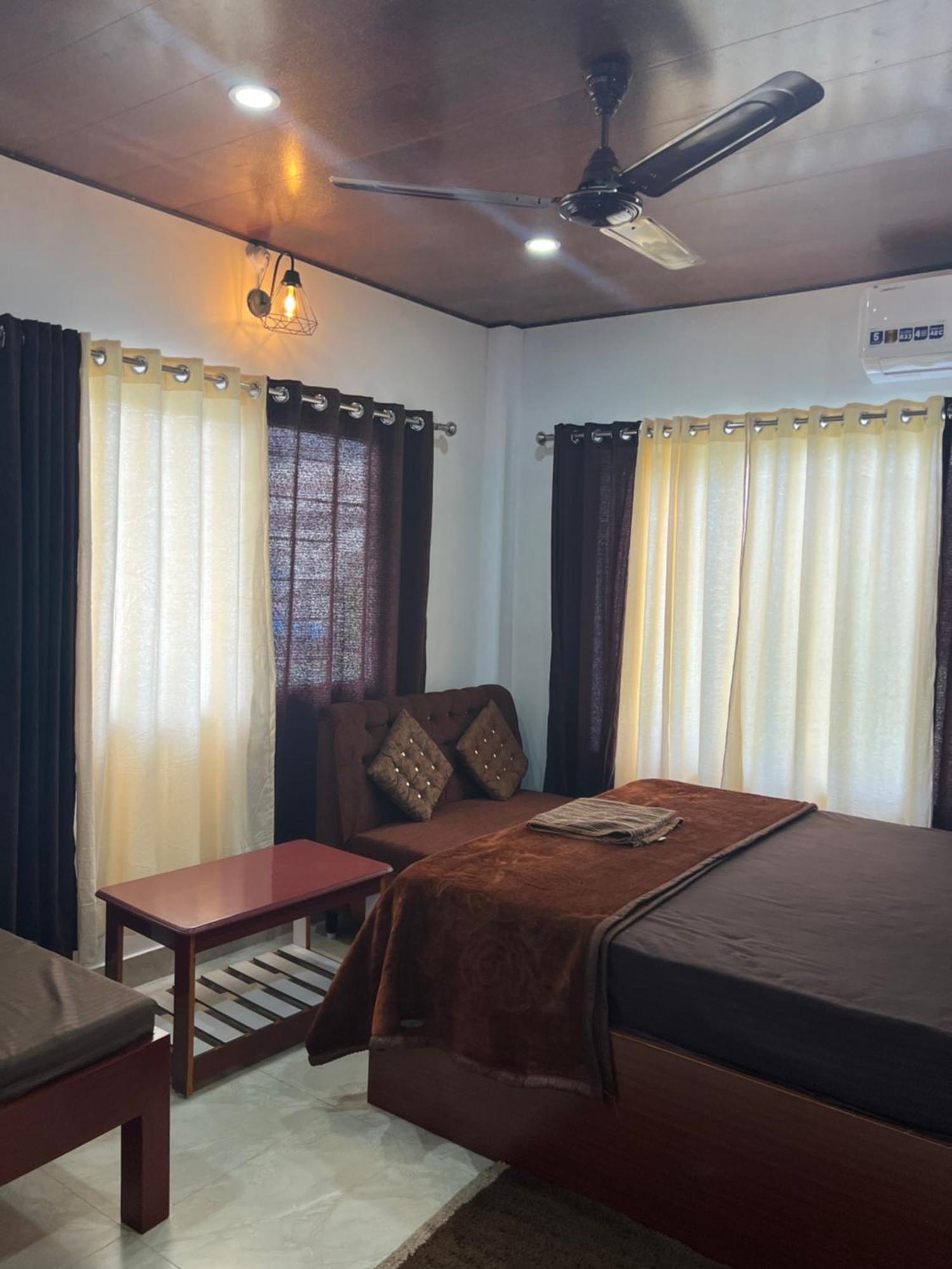 J.J Bed And Breakfast Port Blair Bagian luar foto